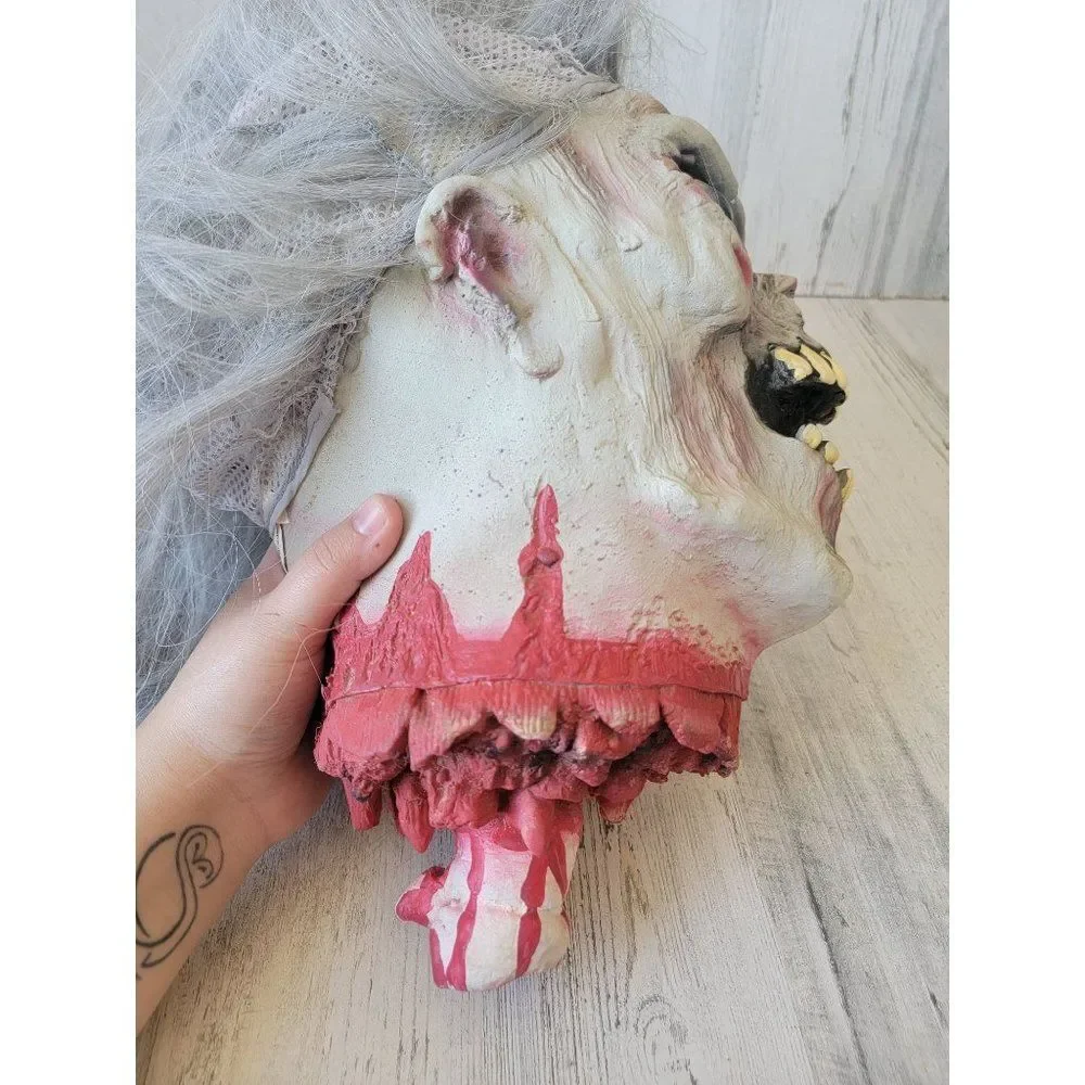 Hanging zombie life size‎ head Grandma Halloween scary prop decor